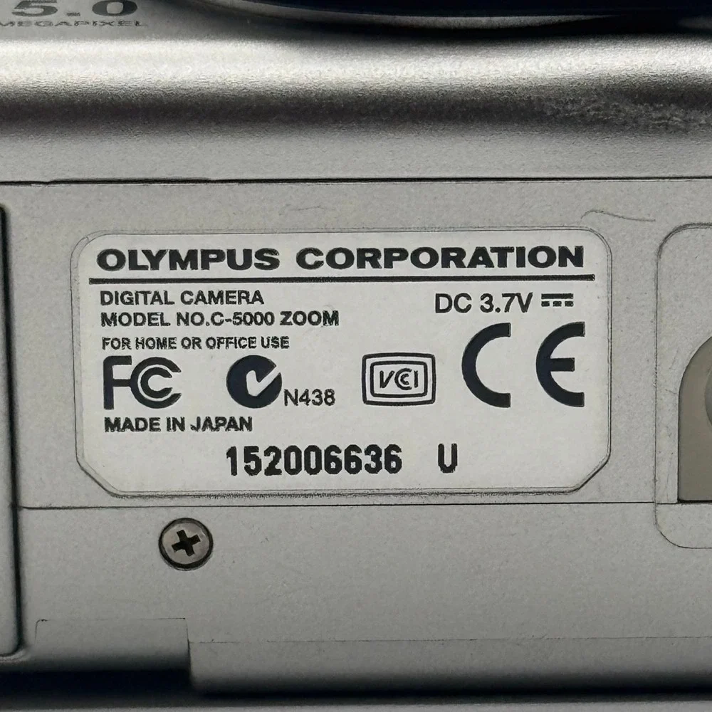 Olympus Camedia C-5000 Zoom 5.0MP Digital Camera Silver 3x Optical Zoom Japan